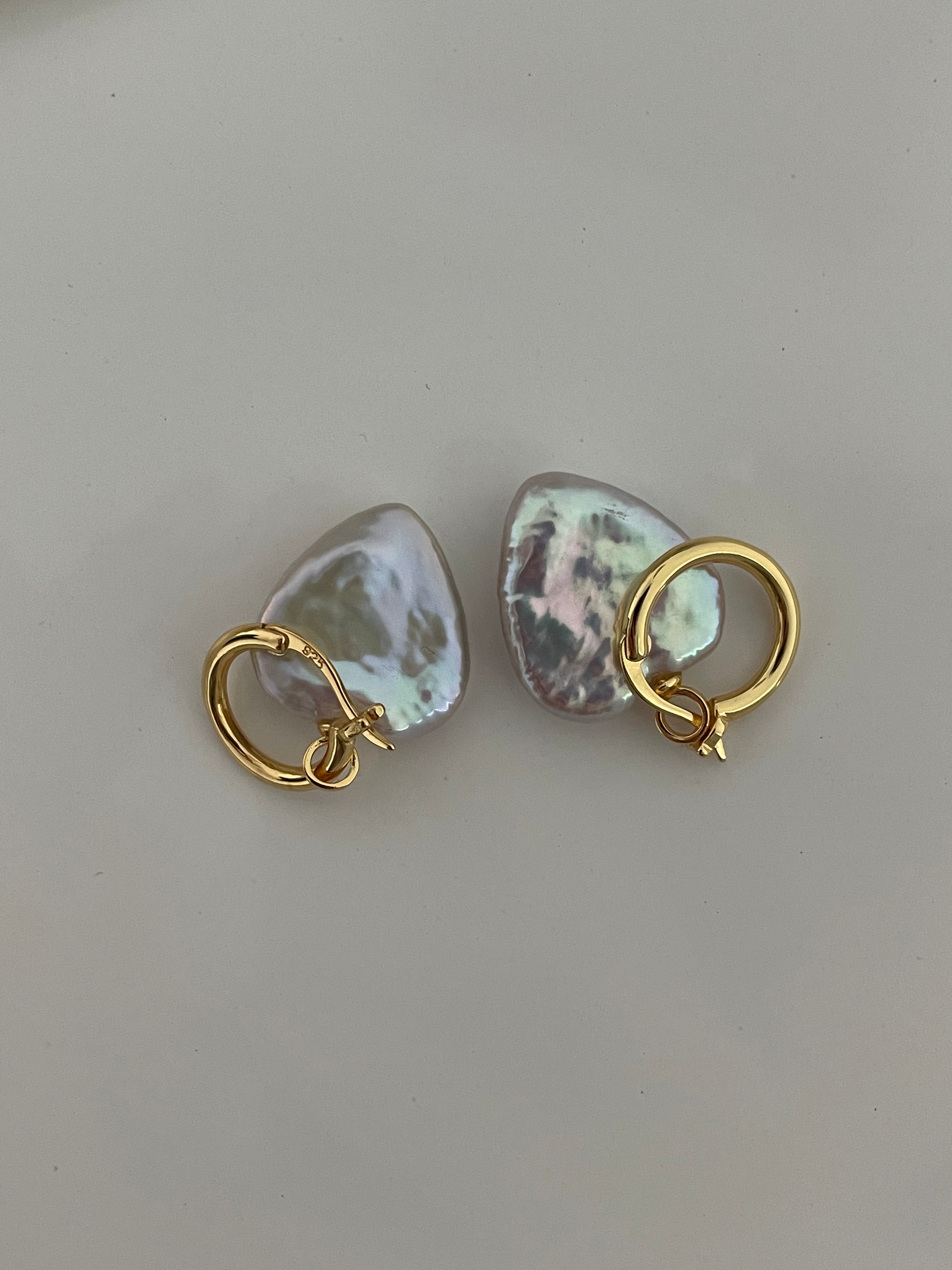 HALLIE Heart Baroque pearl drop earrings - ZEN&CO Studio