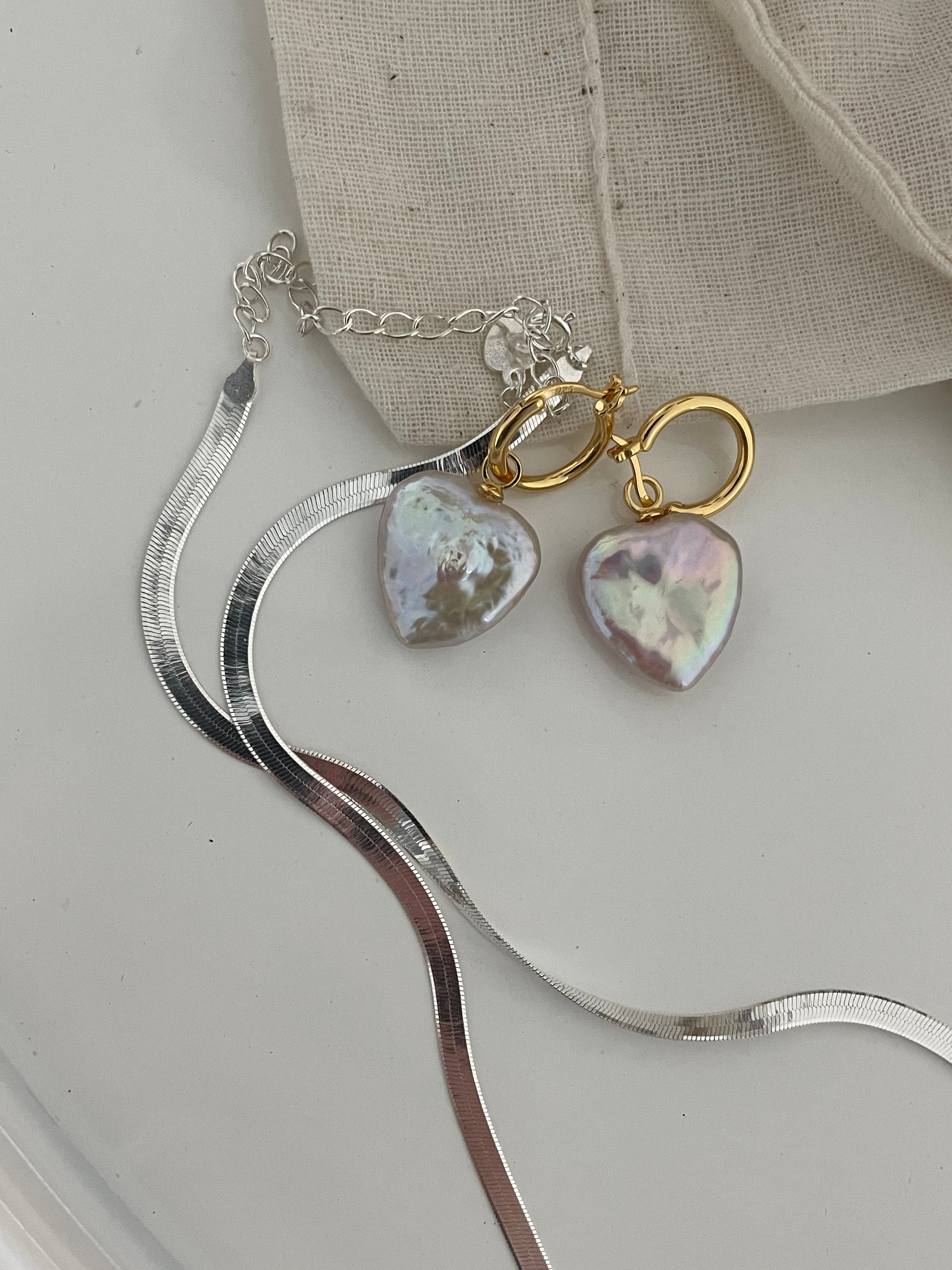 HALLIE Heart Baroque pearl drop earrings - ZEN&CO Studio