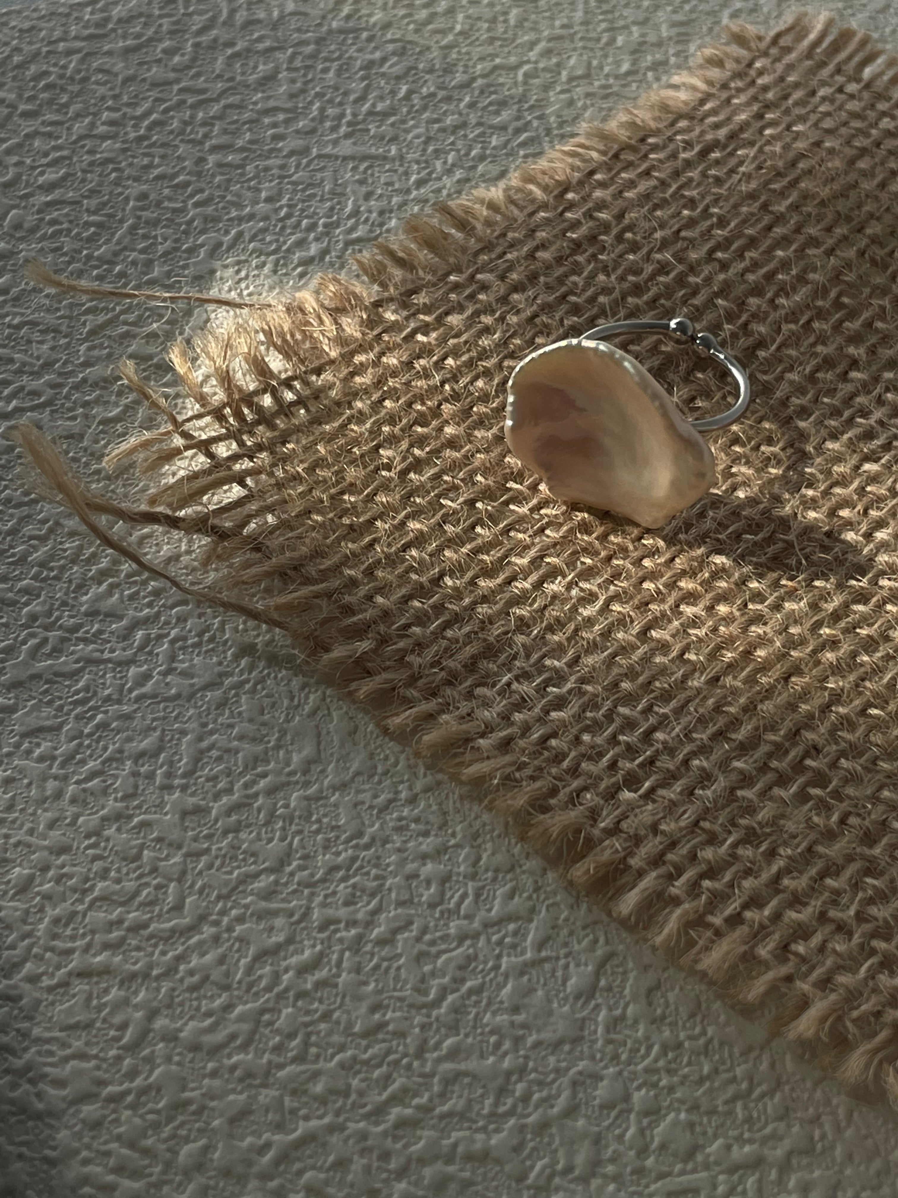 PETALS Pearl ring - ZEN&CO Studio
