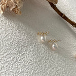 RAINIE Pearl stud earrings - ZEN&CO Studio