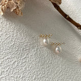 RAINIE Pearl stud earrings - ZEN&CO Studio