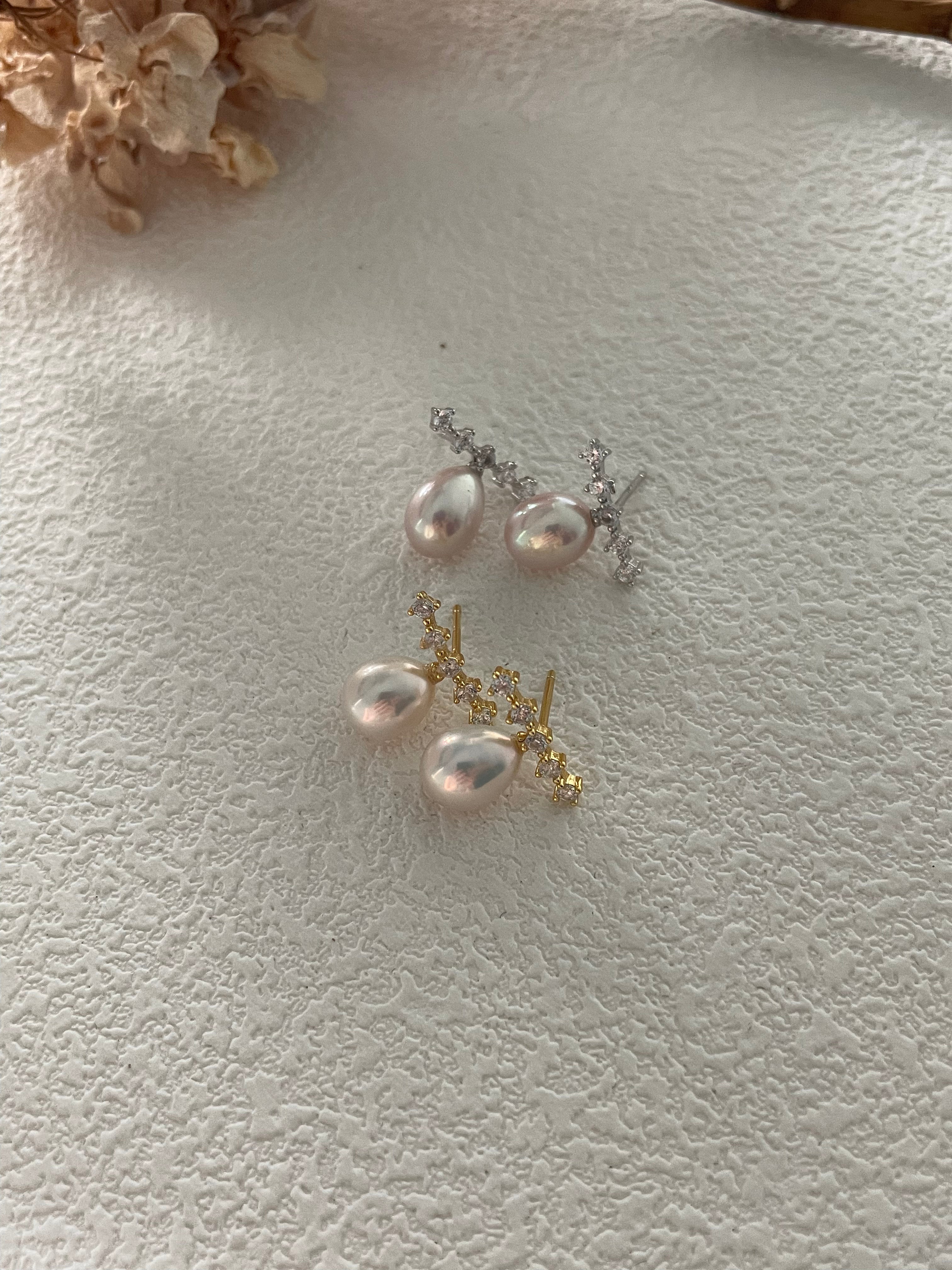 RAINIE Pearl stud earrings - ZEN&CO Studio
