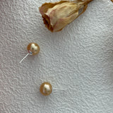 MANILA gold pearl stud earrings - ZEN&CO Studio