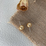 MANILA gold pearl stud earrings - ZEN&CO Studio