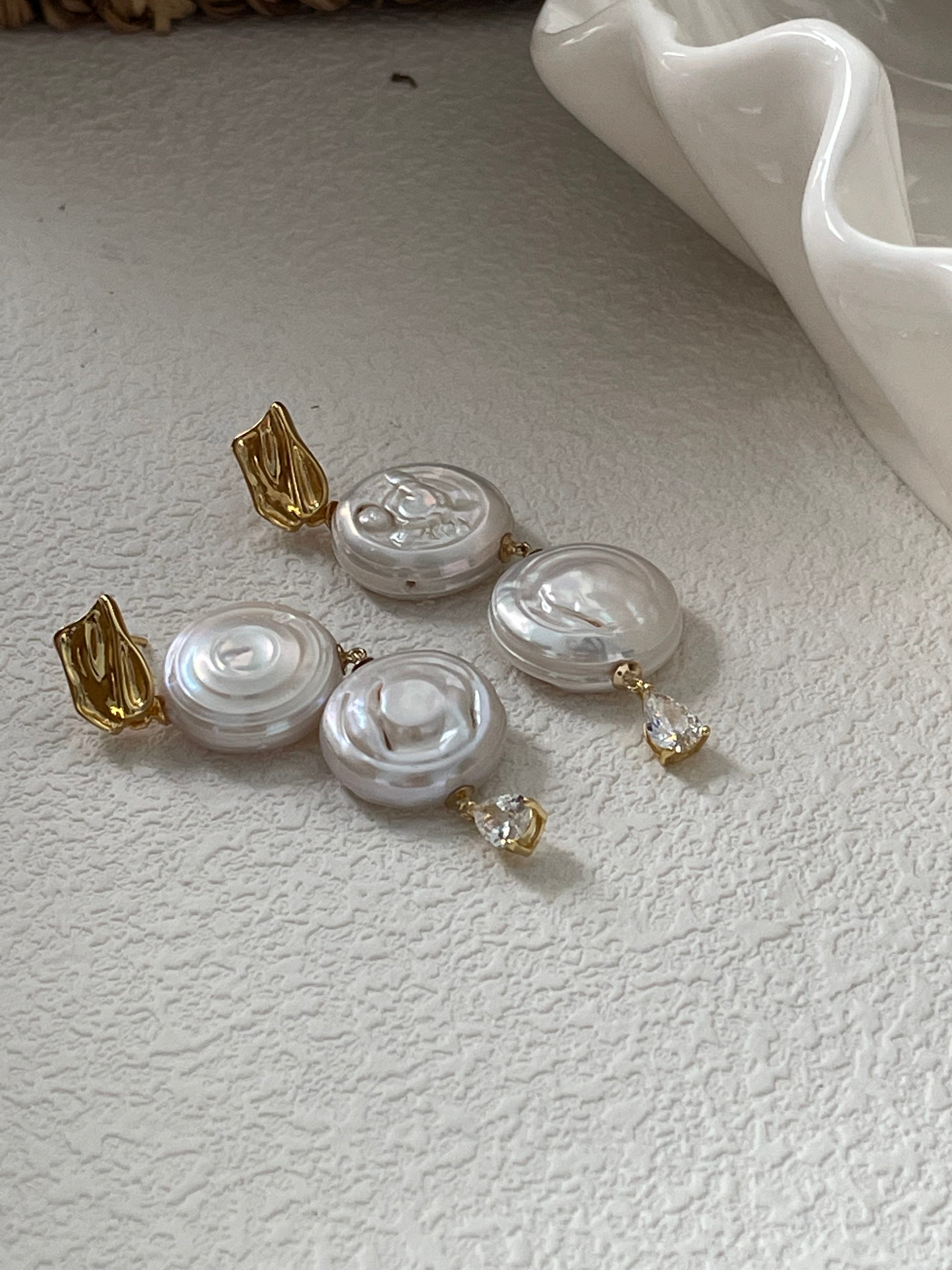 ROMAN HOLIDAY Double pearl earrings - ZEN&CO Studio