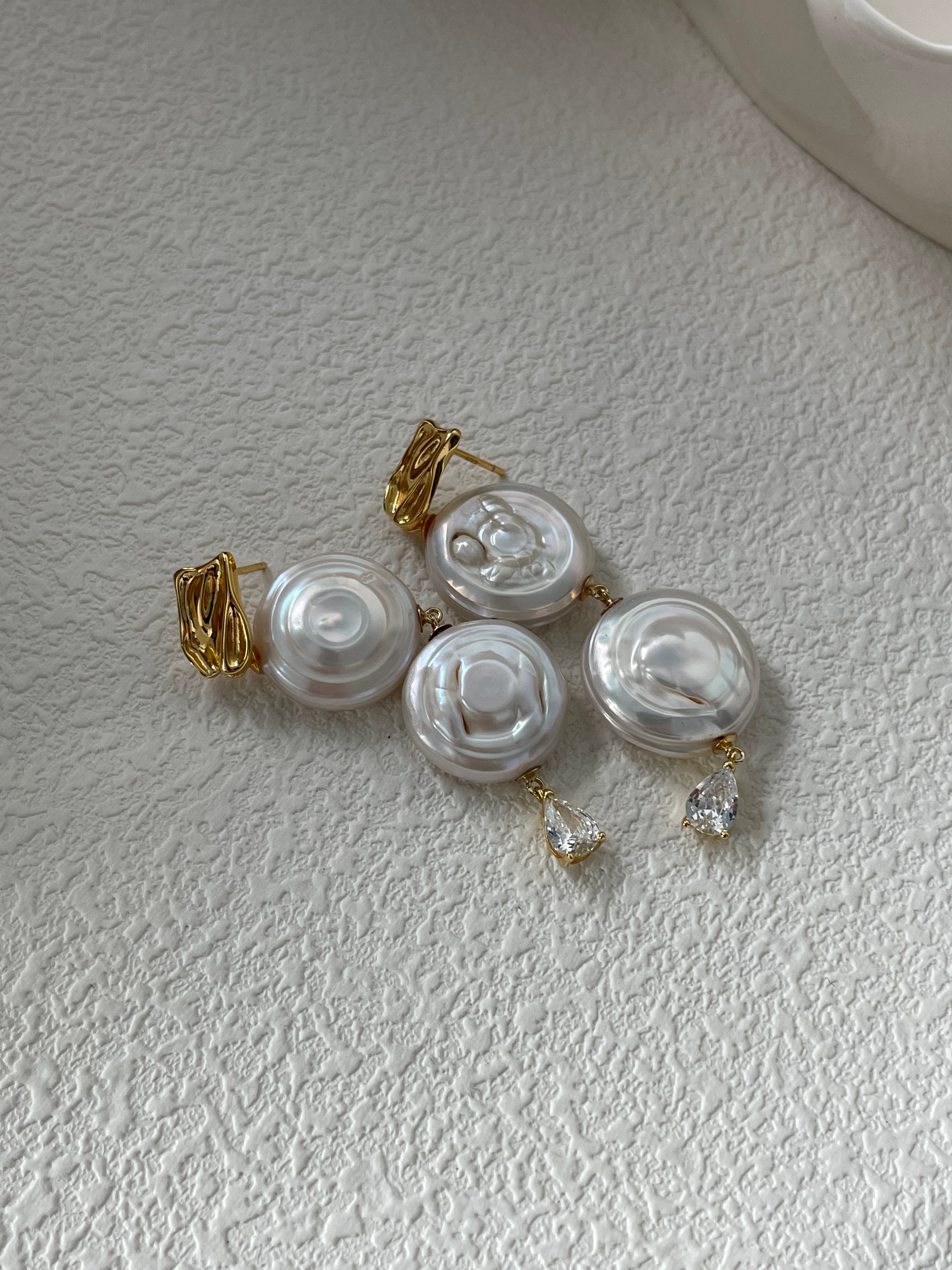ROMAN HOLIDAY Double pearl earrings - ZEN&CO Studio