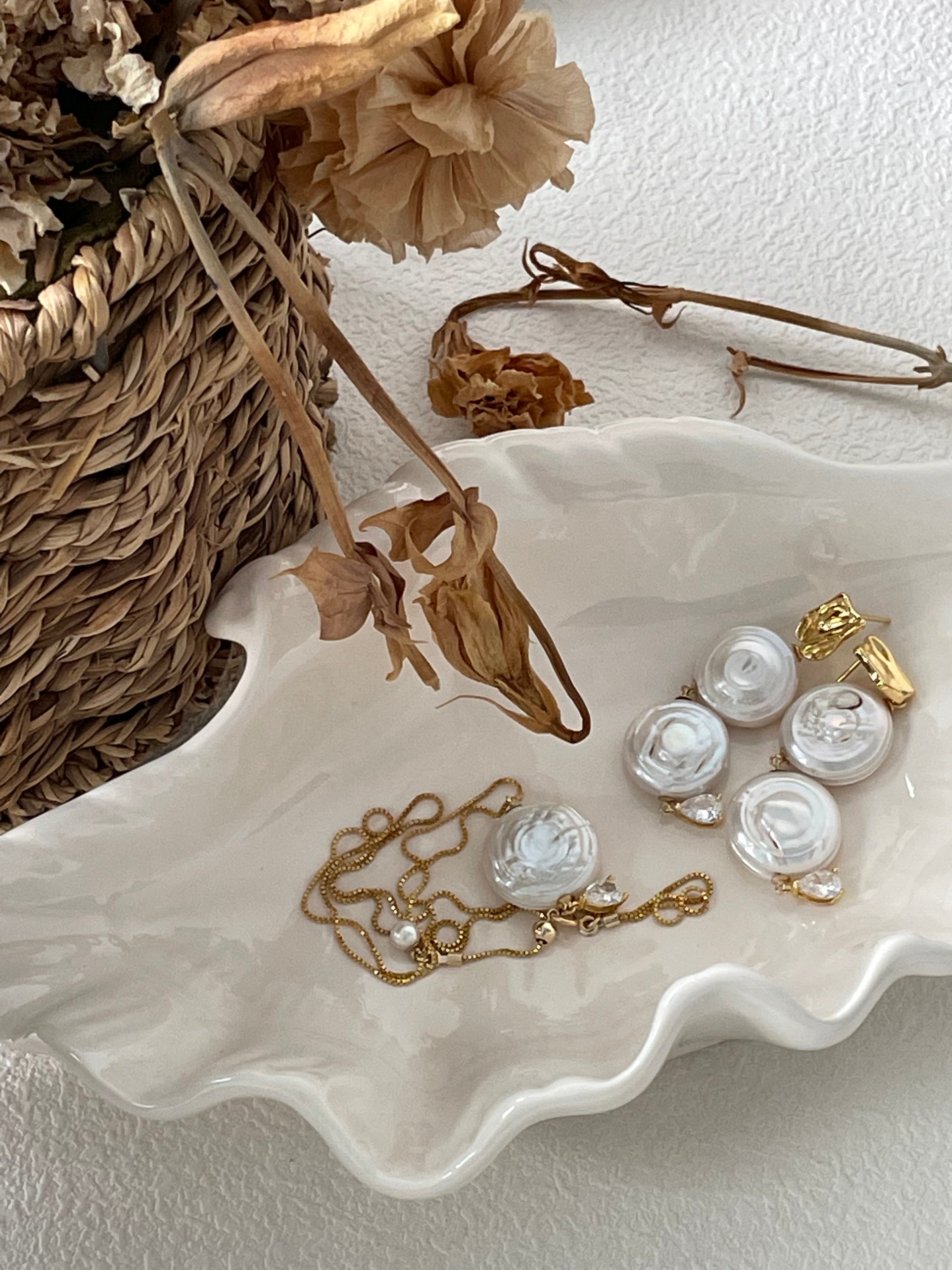 ROMAN HOLIDAY Pearl pendant necklace - ZEN&CO Studio