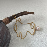 ODE Pearl Pendant Necklace