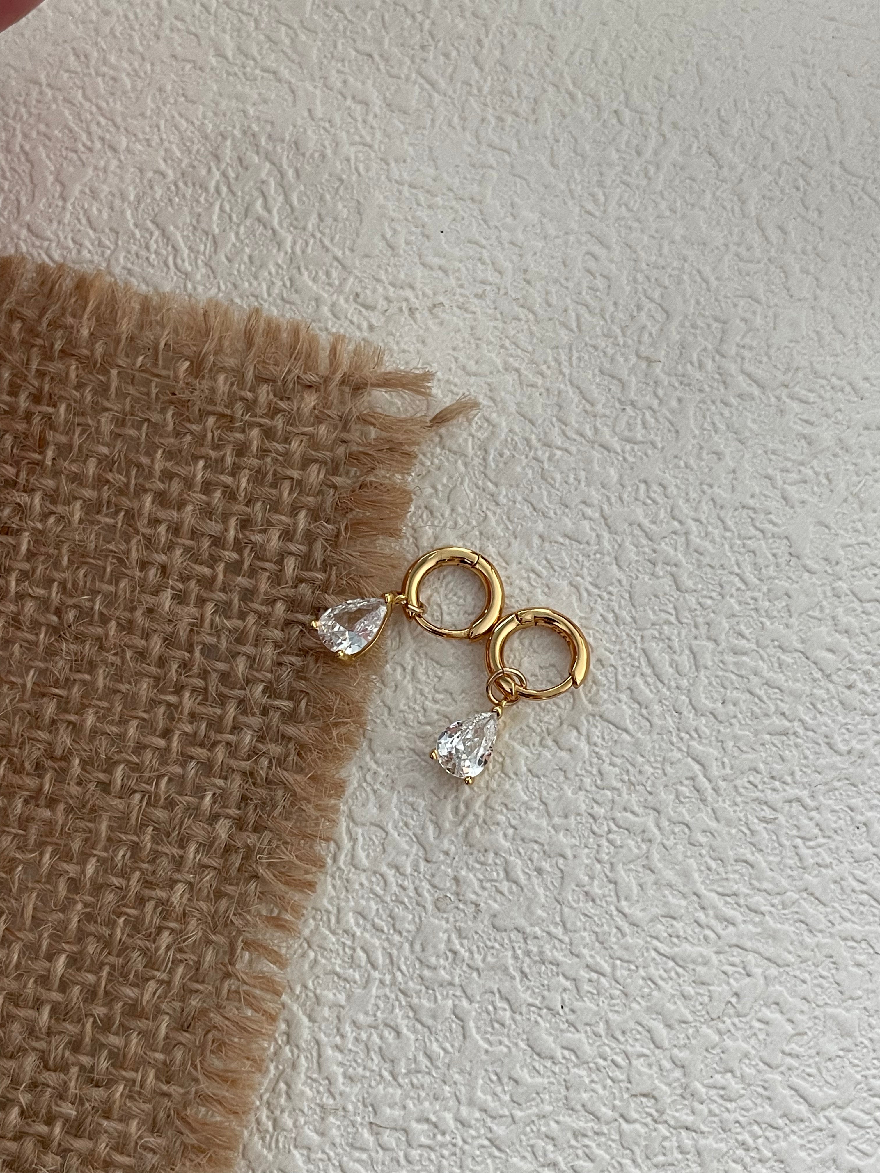 TABI mini hoop earrings - ZEN&CO Studio