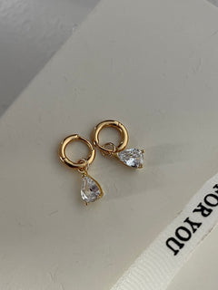 TABI mini hoop earrings - ZEN&CO Studio