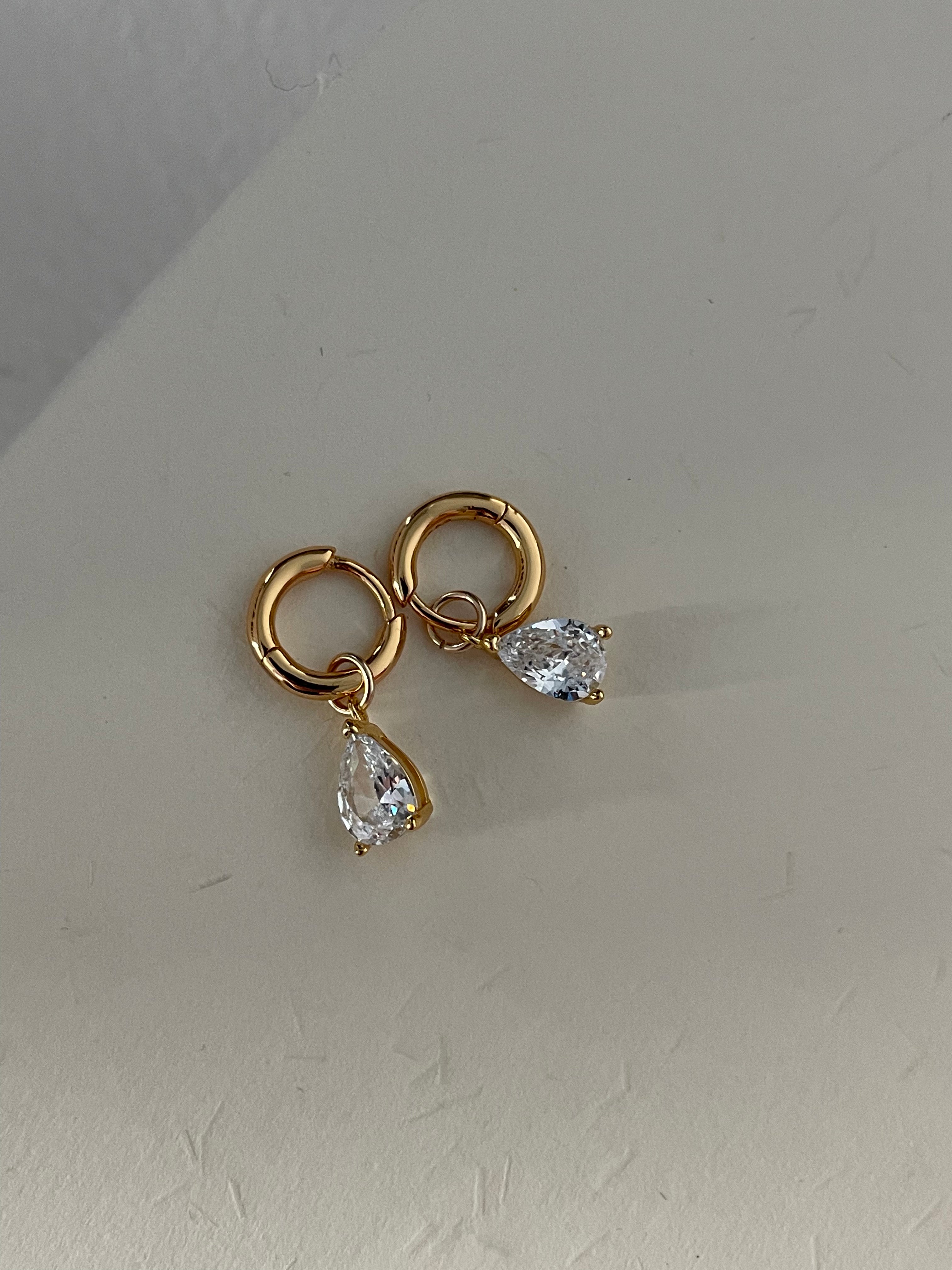 TABI mini hoop earrings - ZEN&CO Studio