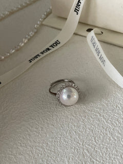 CHRISTELLE Round Pearl Ring - ZEN&CO Studio