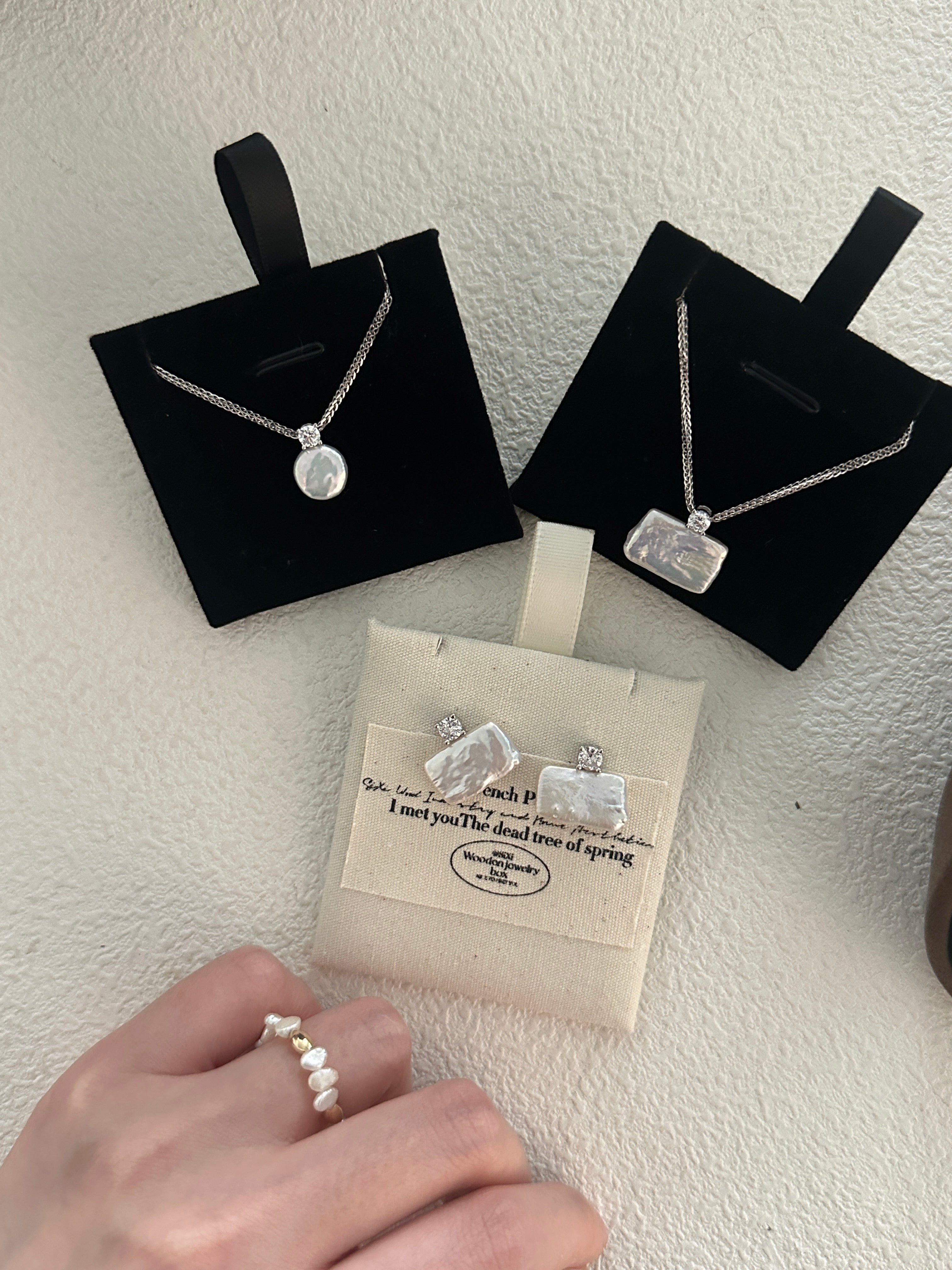 NICOLETTA Square Pearl Stud Earrings and Necklace - ZEN&CO Studio