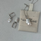 CARA Baroque Pearl Pendant Necklace