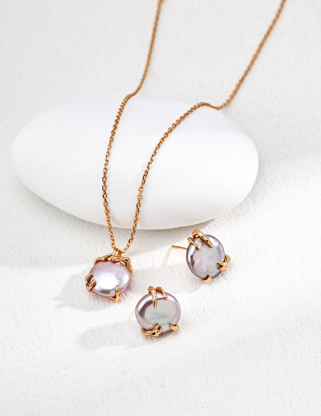 Pearls Obesession