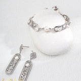 AKIKO Oriental Pearl Bracelet
