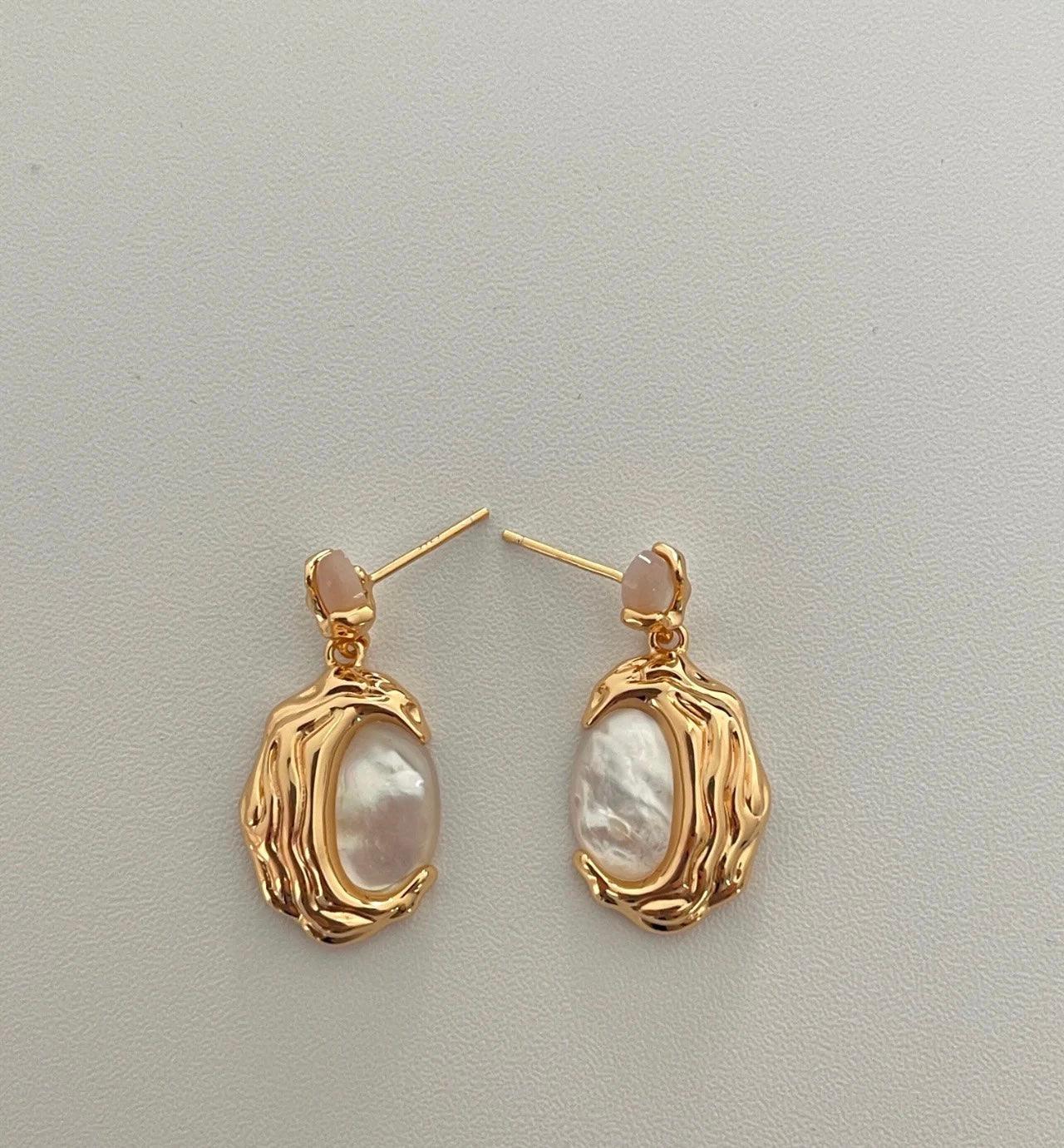 BIANCA Mother of pearl dangle earrings - ZEN&CO Studio