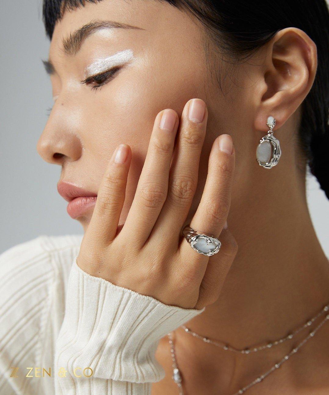 BIANCA Mother of pearl dangle earrings - ZEN&CO Studio