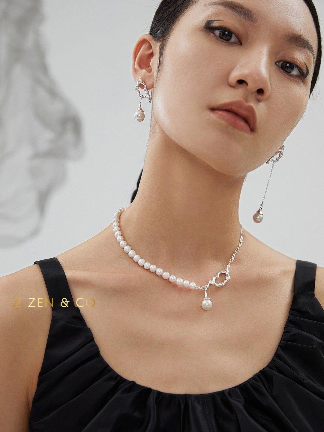 CLAIRE Statement pearl necklace with big pearl pendant - ZEN&CO Studio