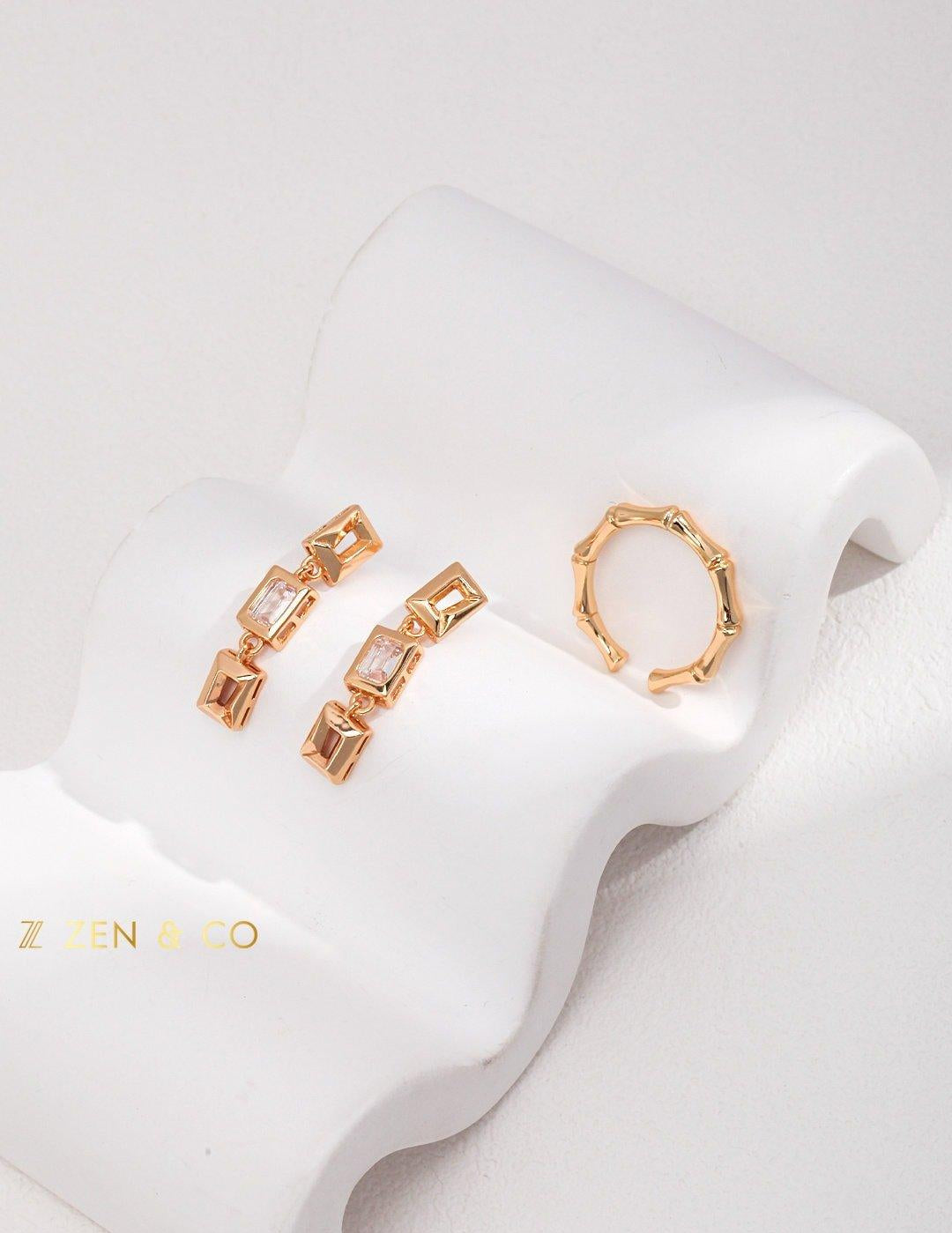 DIAMOND Minimalist Square crystal drop dangle earrings - ZEN&CO Studio