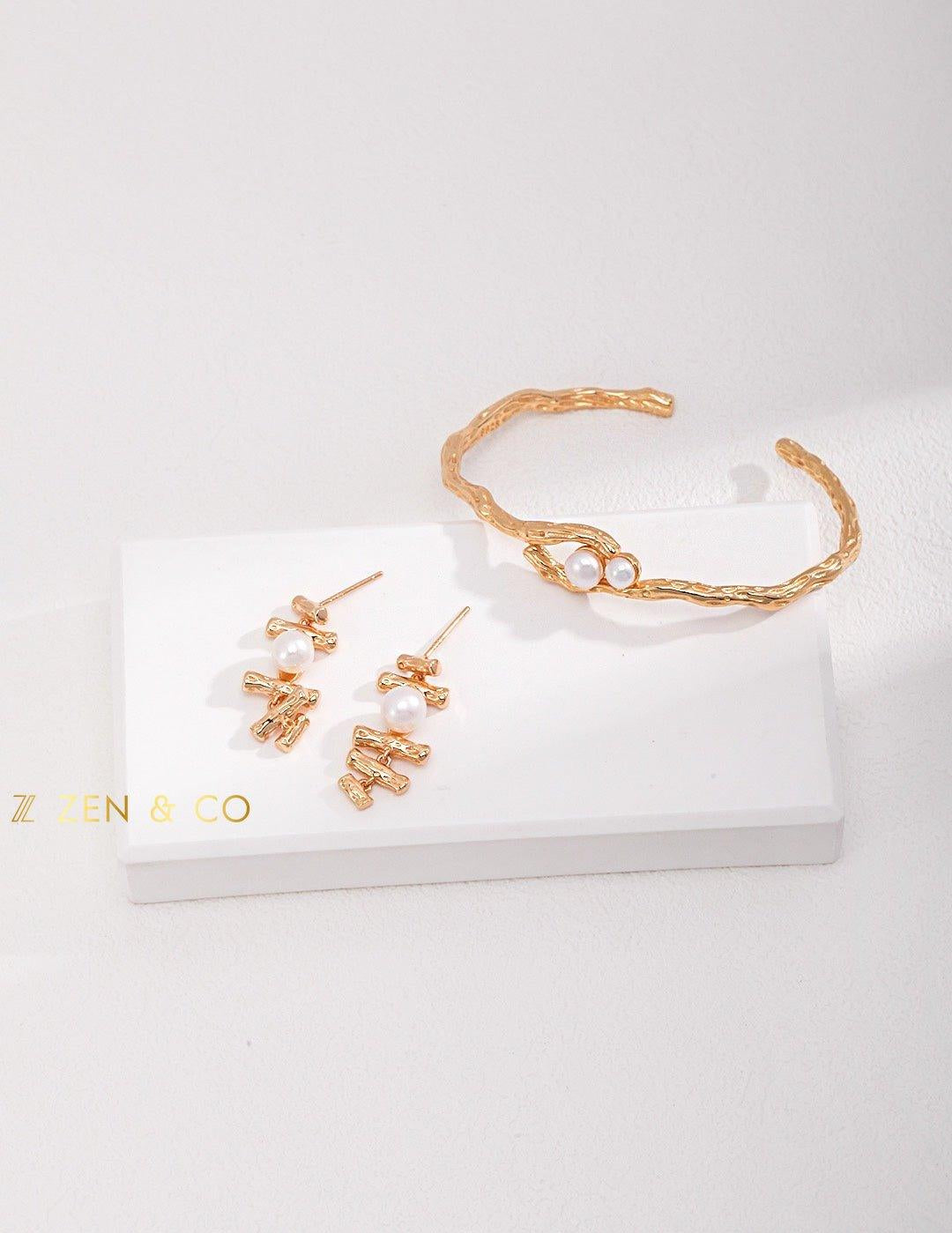 ERIKA Gold adjustable cuff bracelet with dainty pearls - ZEN&CO Studio