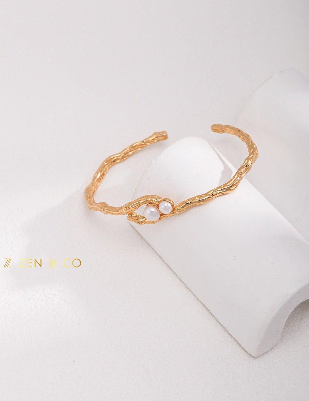 ERIKA Gold adjustable cuff bracelet with dainty pearls - ZEN&CO Studio