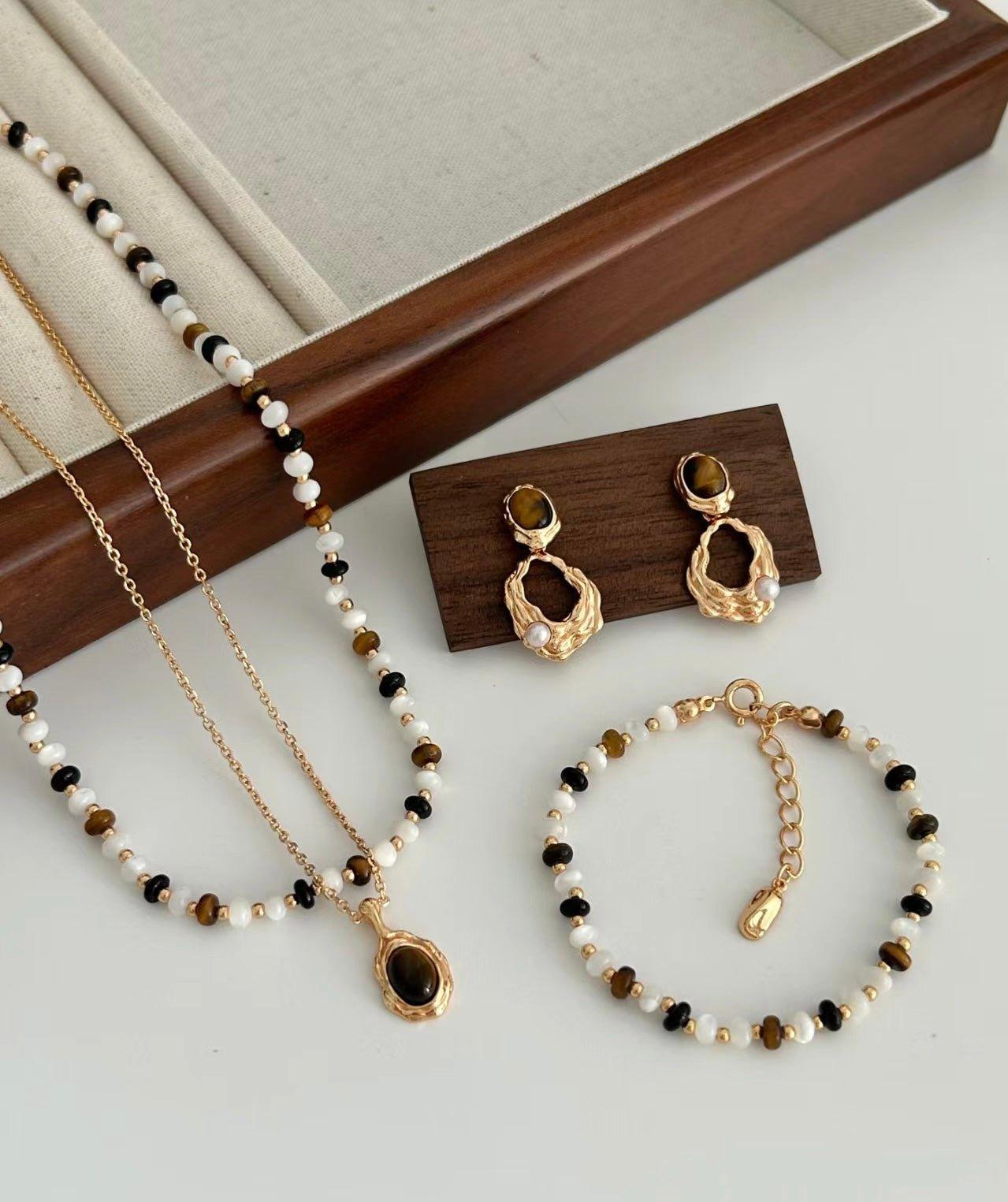 Unveiling the Mystique of Tiger's Eye Stone: A Beacon of Positive Energy - ZEN&CO Studio