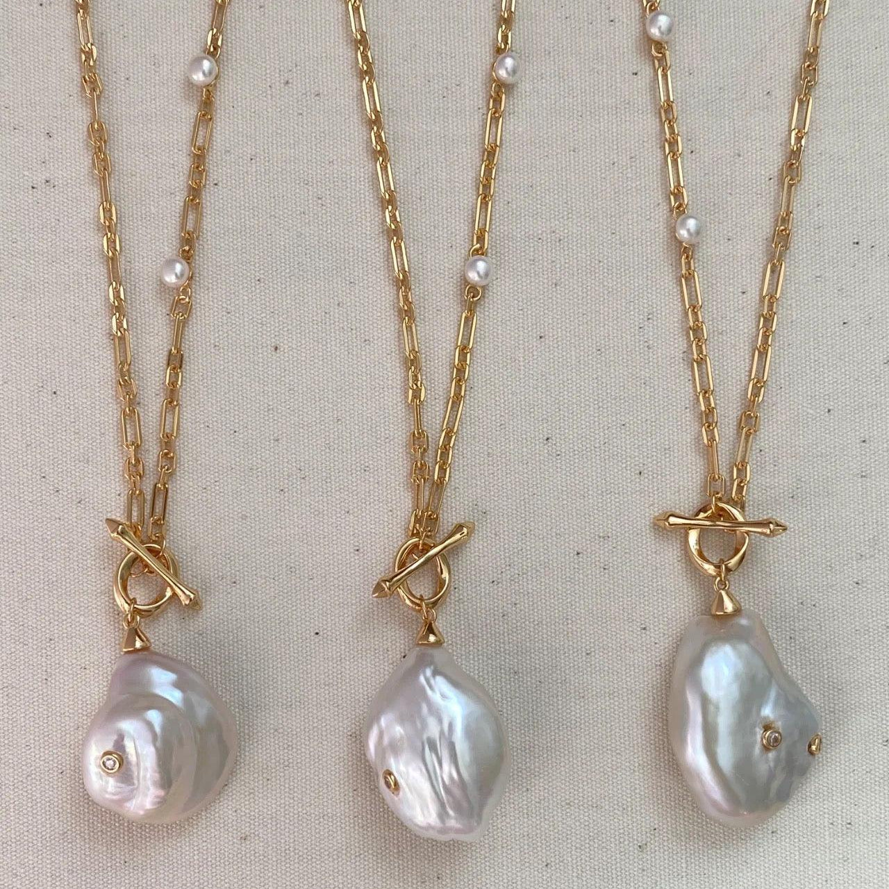 What are baroque pearls and how can I style them? - ZEN&CO Studio