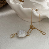 ROMAN HOLIDAY Pearl pendant necklace - ZEN&CO Studio
