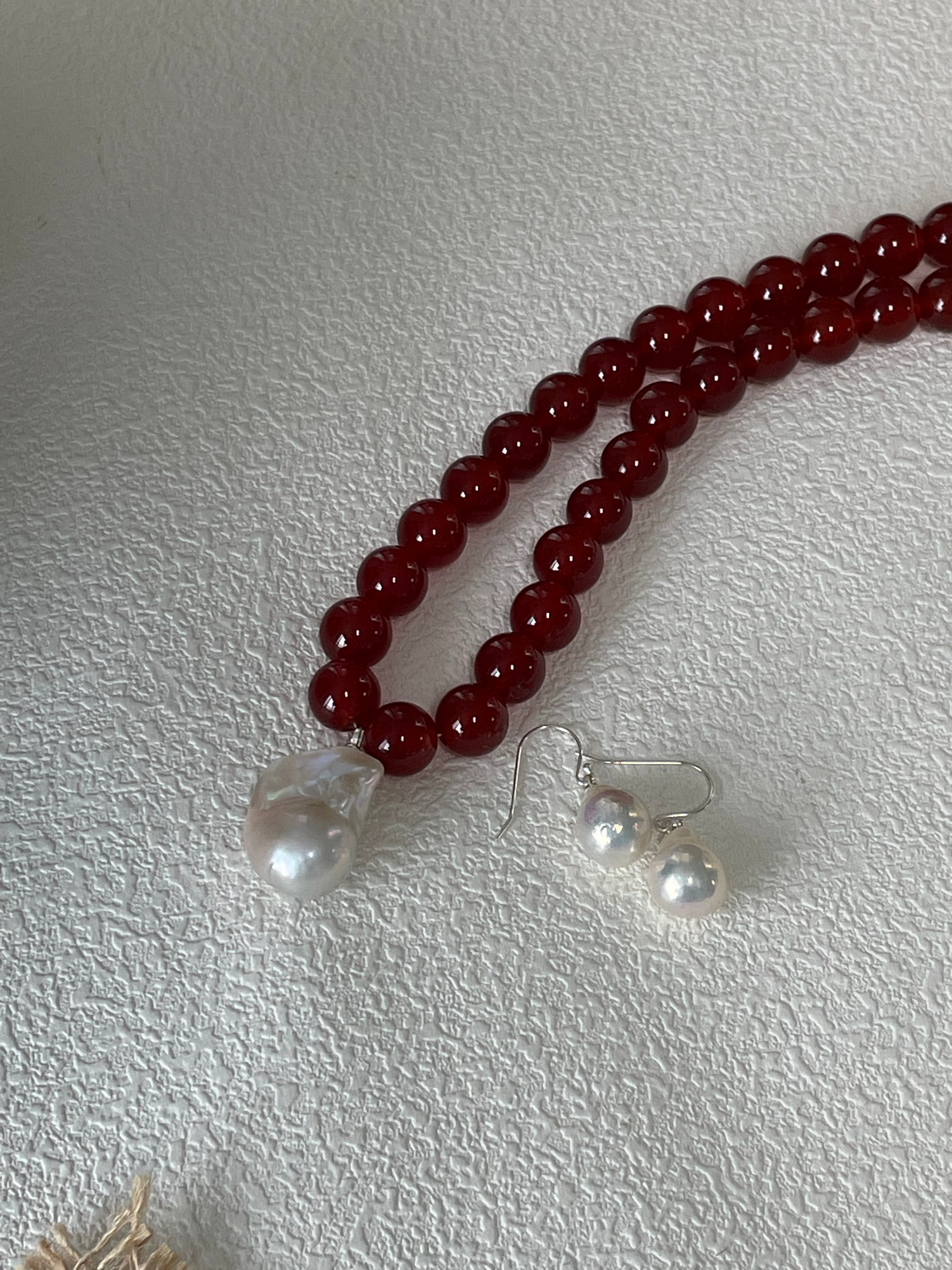 ADA Carnelian Necklace with Baroque Pearl Pendant - ZEN&CO Studio