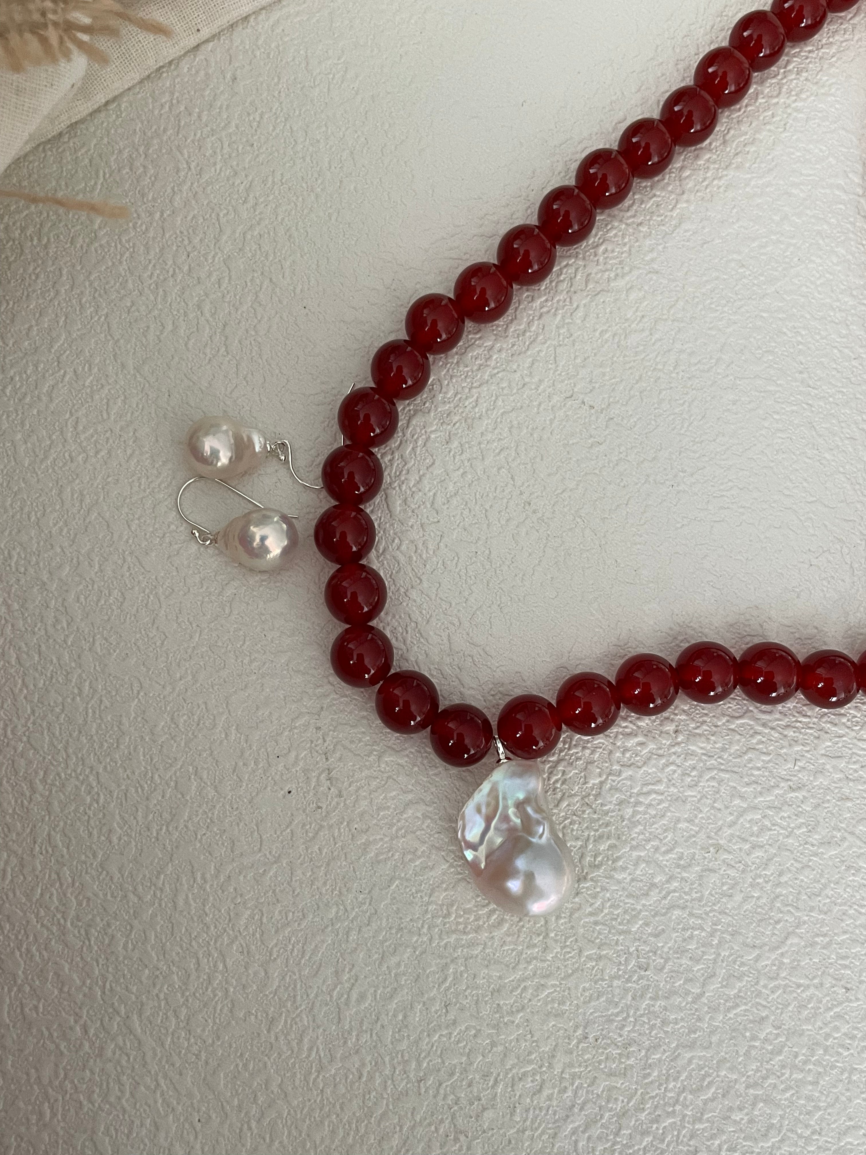 ADA Carnelian Necklace with Baroque Pearl Pendant - ZEN&CO Studio