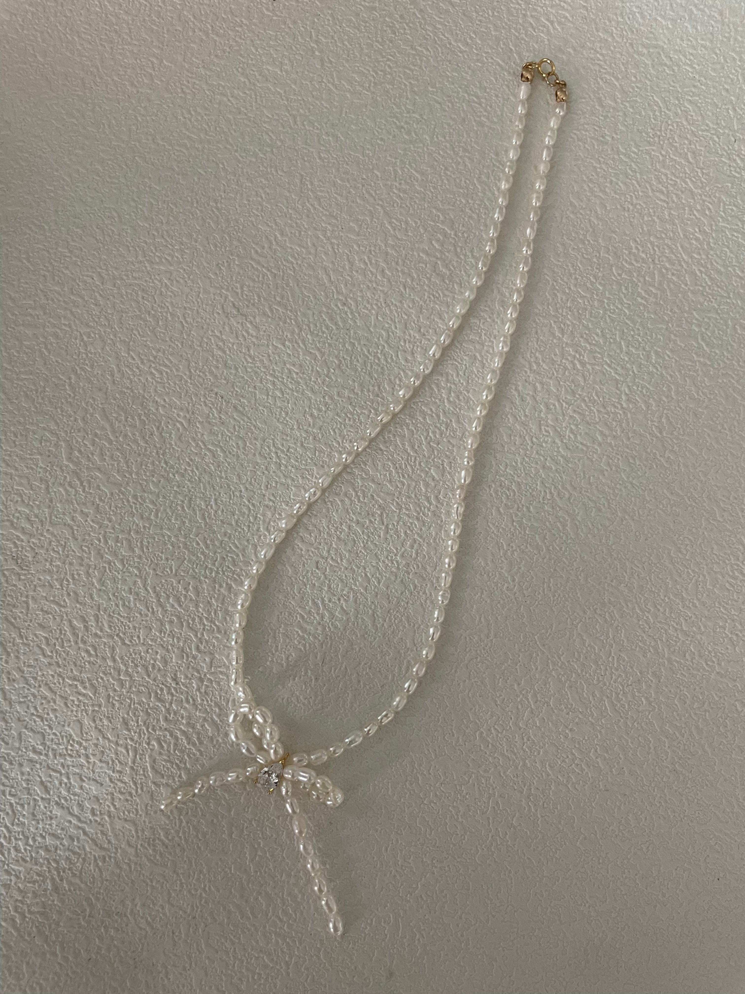 ALLISON Knot Pearl Necklace - ZEN&CO Studio