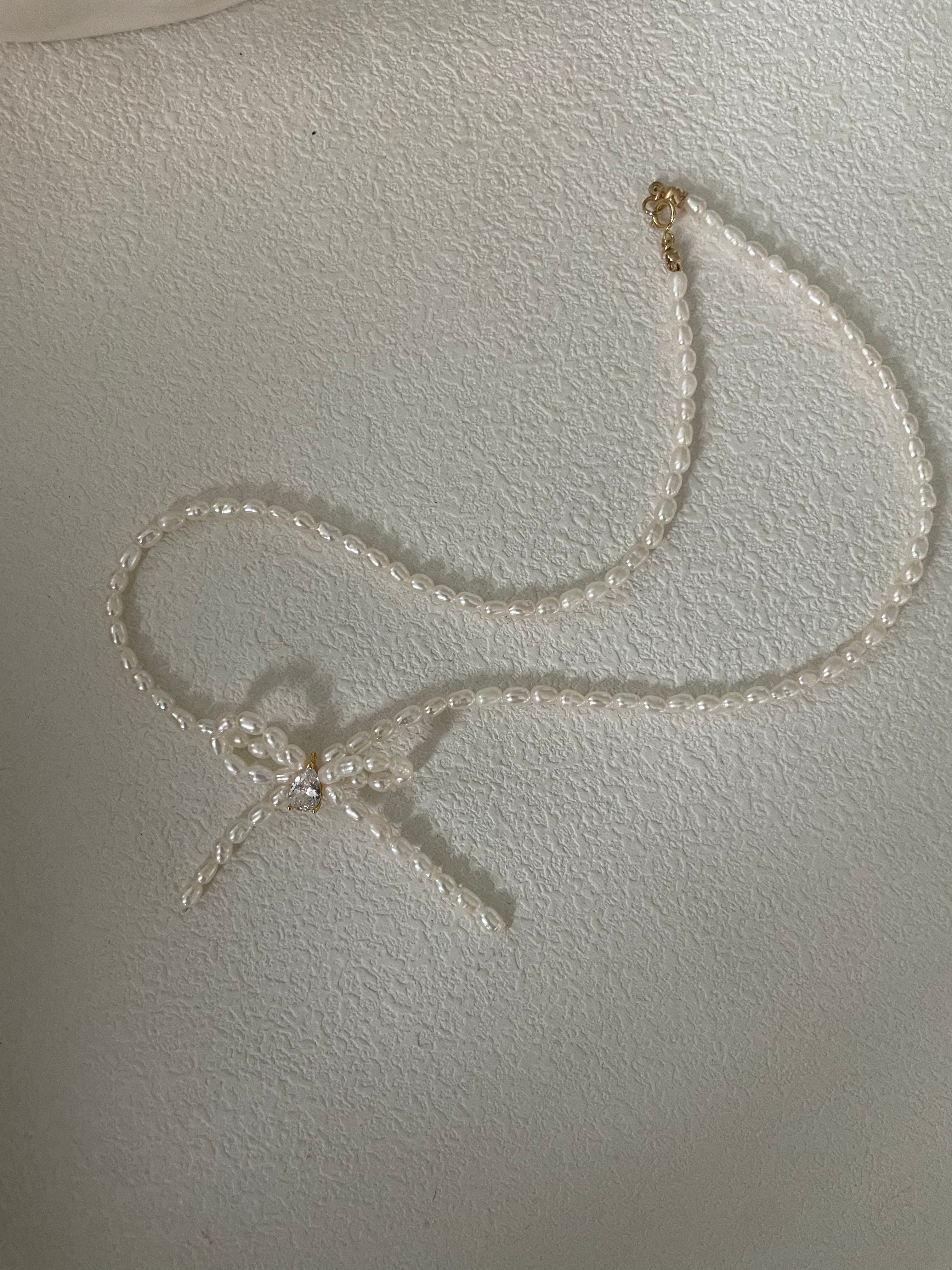 ALLISON Knot Pearl Necklace - ZEN&CO Studio