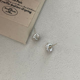 DAISY Keshi Pearl Stud Earrings - ZEN&CO Studio