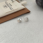 DAISY Keshi Pearl Stud Earrings - ZEN&CO Studio