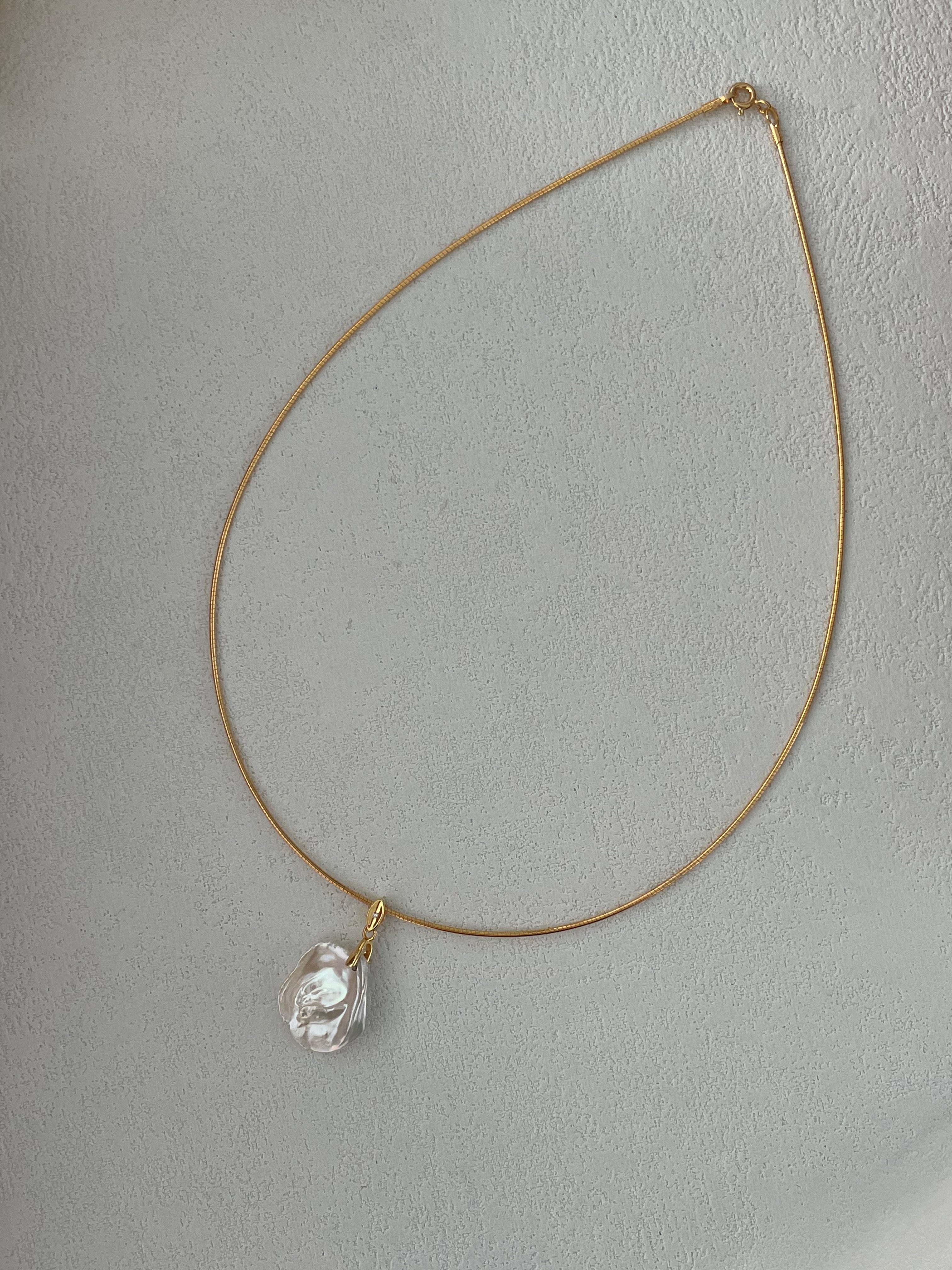 ALIYA Petal Pearl Pendant Necklace - ZEN&CO Studio