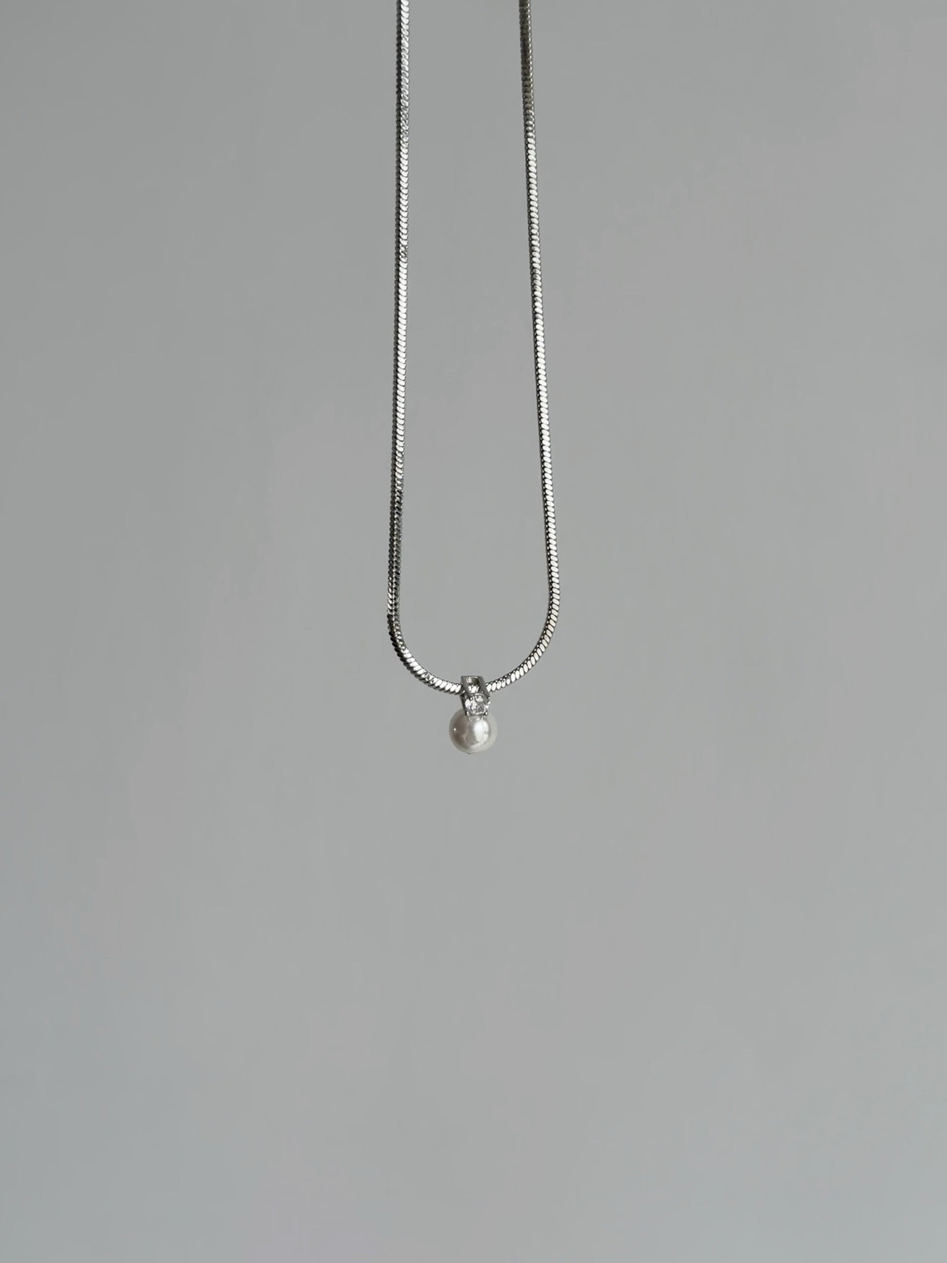 Rachel´s Single Pearl Pendant Necklace - ZEN&CO Studio