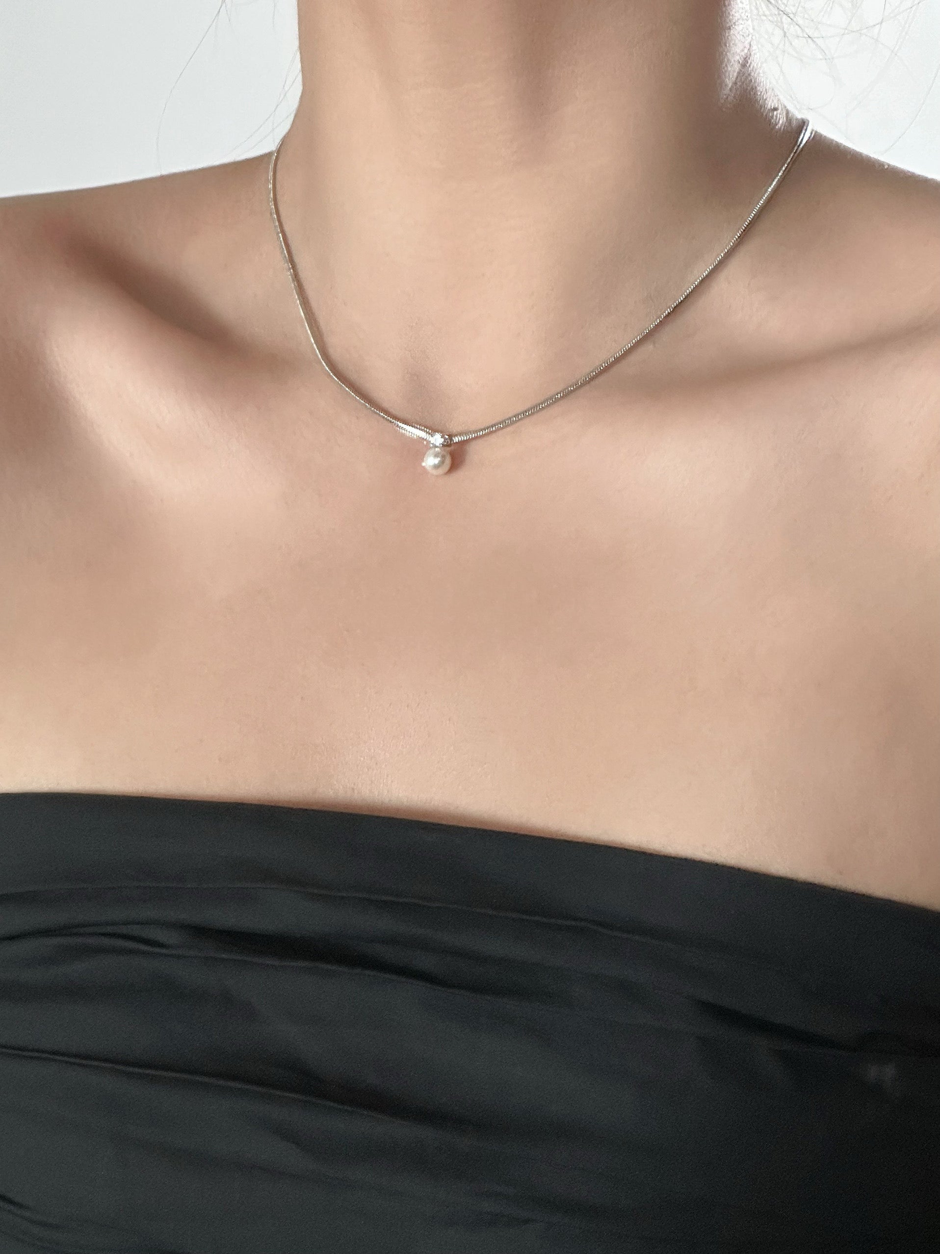 Rachel´s Single Pearl Pendant Necklace - ZEN&CO Studio