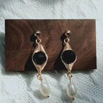 Rachel´s Black Onyx and Pearl Earrings - ZEN&CO Studio