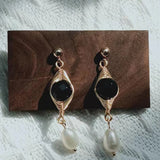 Rachel´s Black Onyx and Pearl Earrings - ZEN&CO Studio