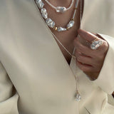 VERA Baroque Pearl Ring