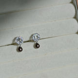 Rachel´s Dainty Pearl Drop Earrings