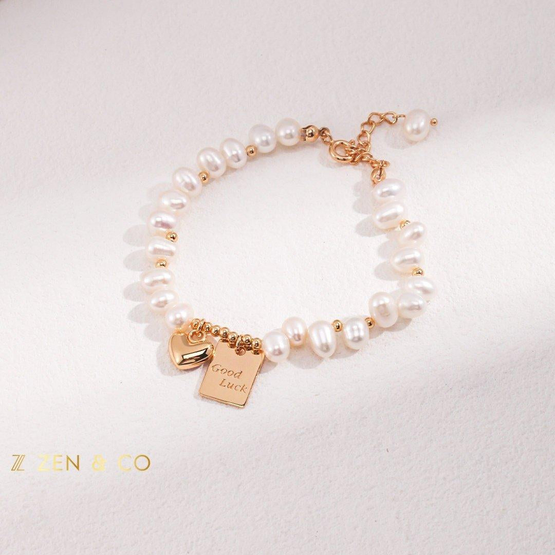 ADELE Pearl friendship bracelet with charm - ZEN&CO Studio