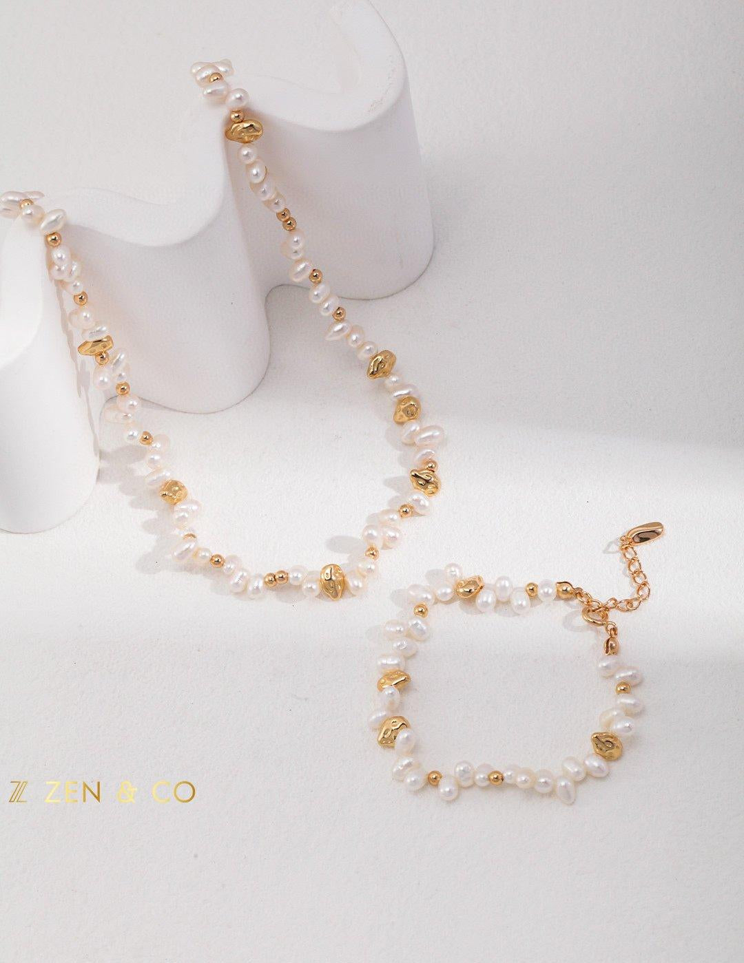 ALEXANDRA Statement Baroque pearl and bead necklace - ZEN&CO Studio