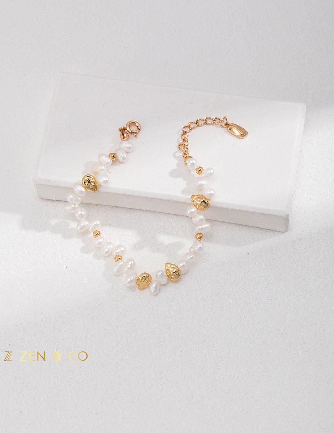 ALEXANDRA Statement Baroque Pearl Bracelet - ZEN&CO Studio