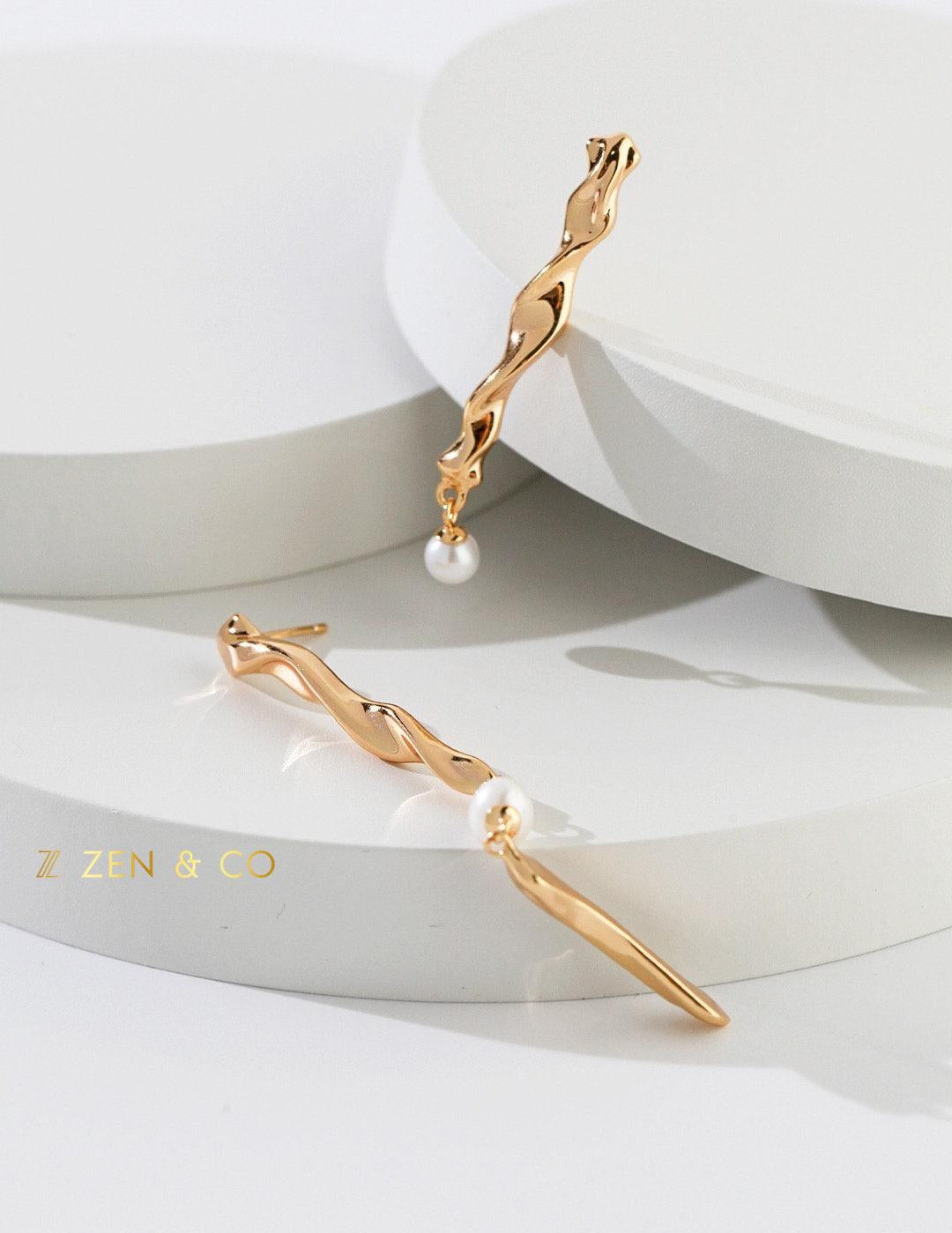 ALLEGRA Asymmetric long dangle earrings - ZEN&CO Studio