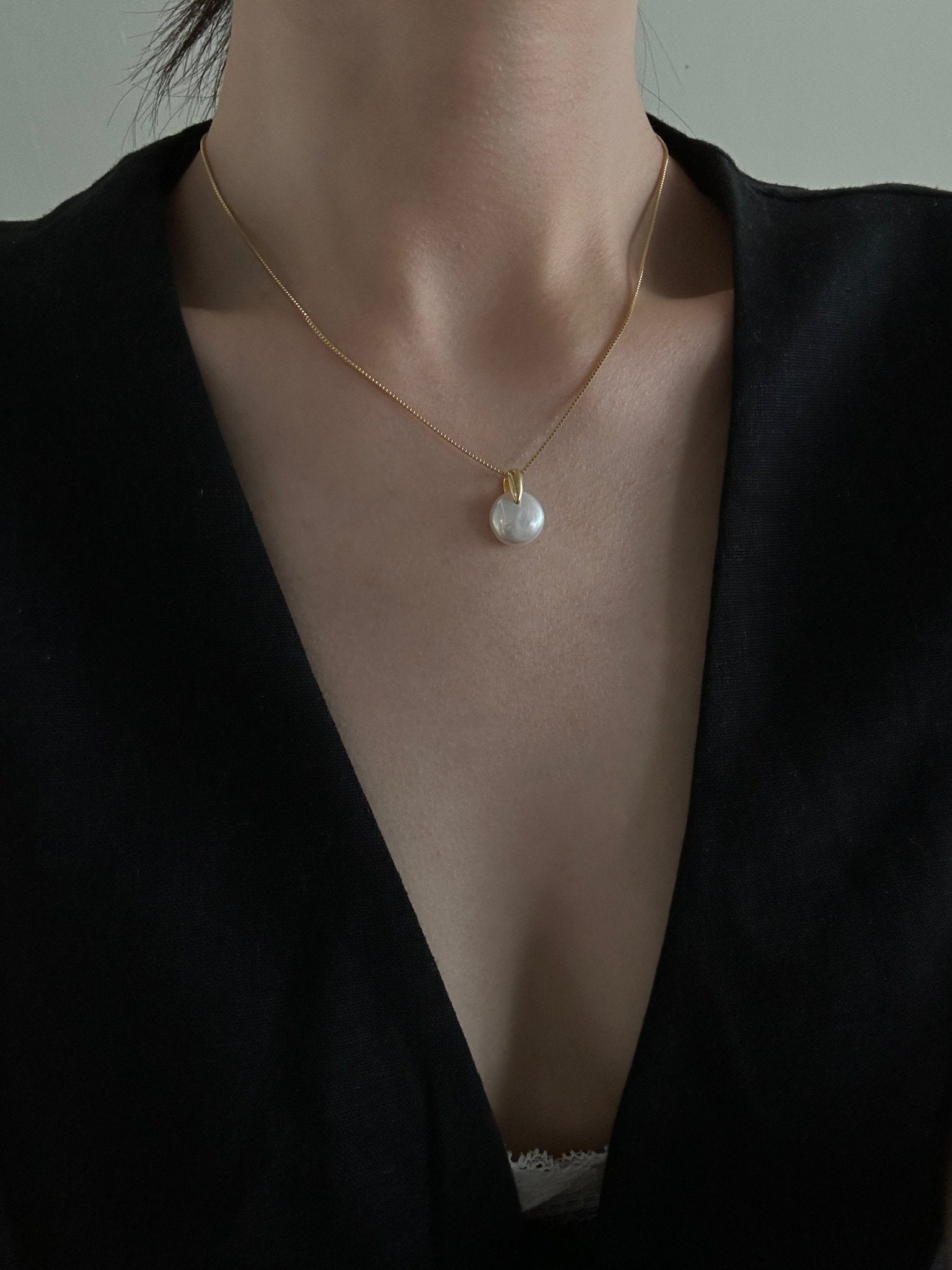 AMY Round Pearl Pendant Necklace - ZEN&CO Studio