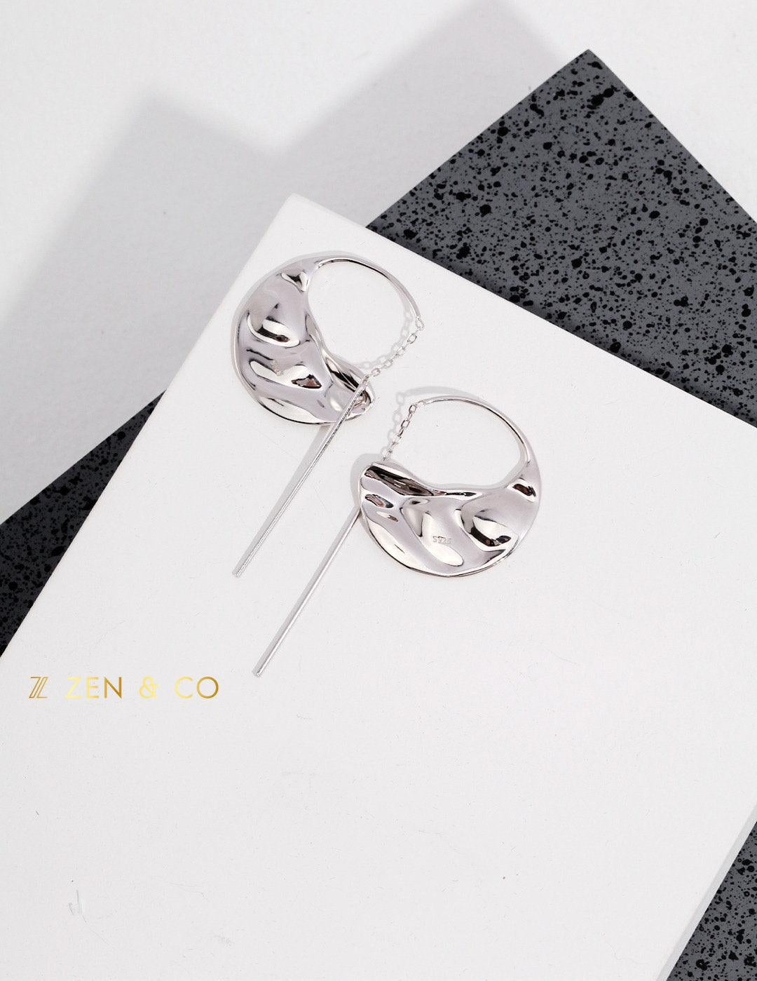 ARIA Half circle hoop earrings with tassel - ZEN&CO Studio