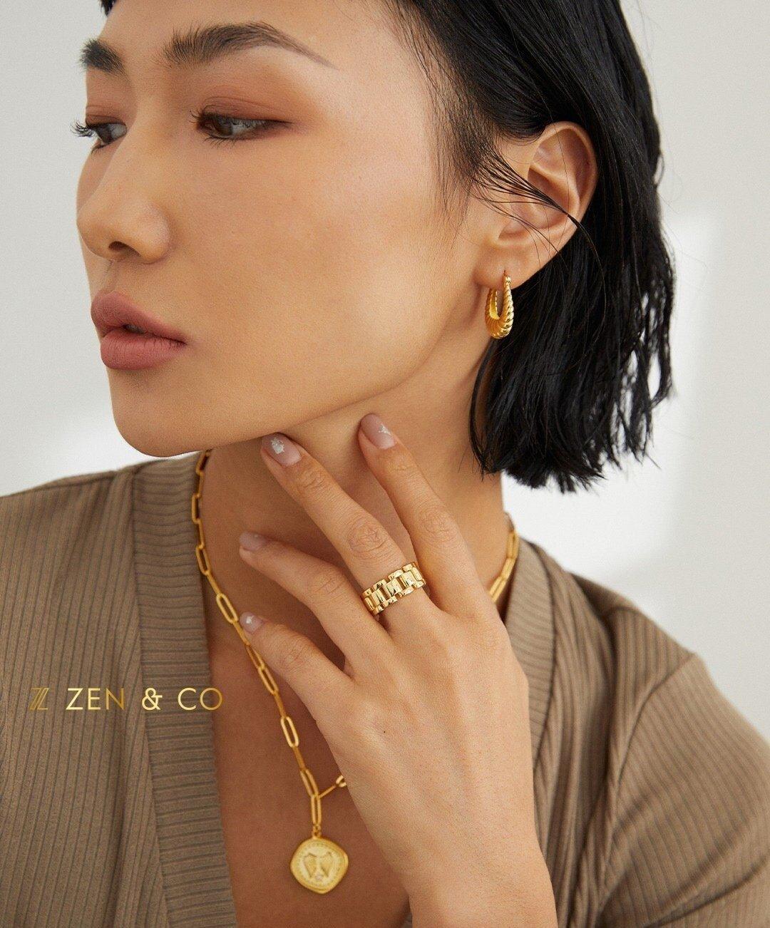 AVA Oval chunk hoop earrings - ZEN&CO Studio