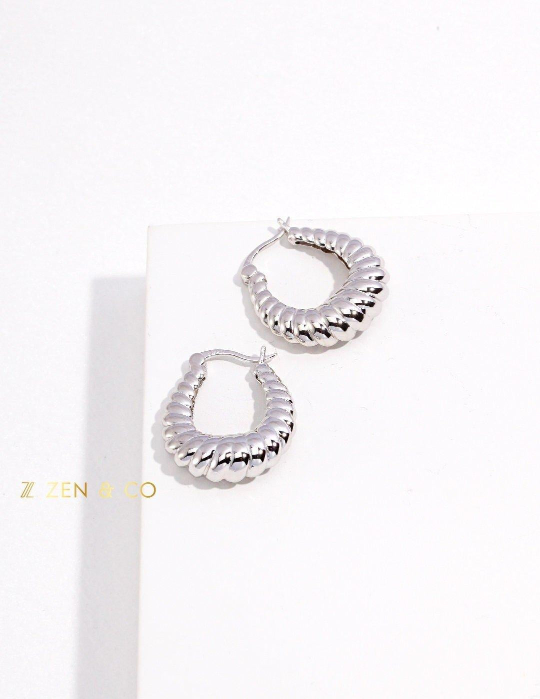 AVA Oval chunk hoop earrings - ZEN&CO Studio